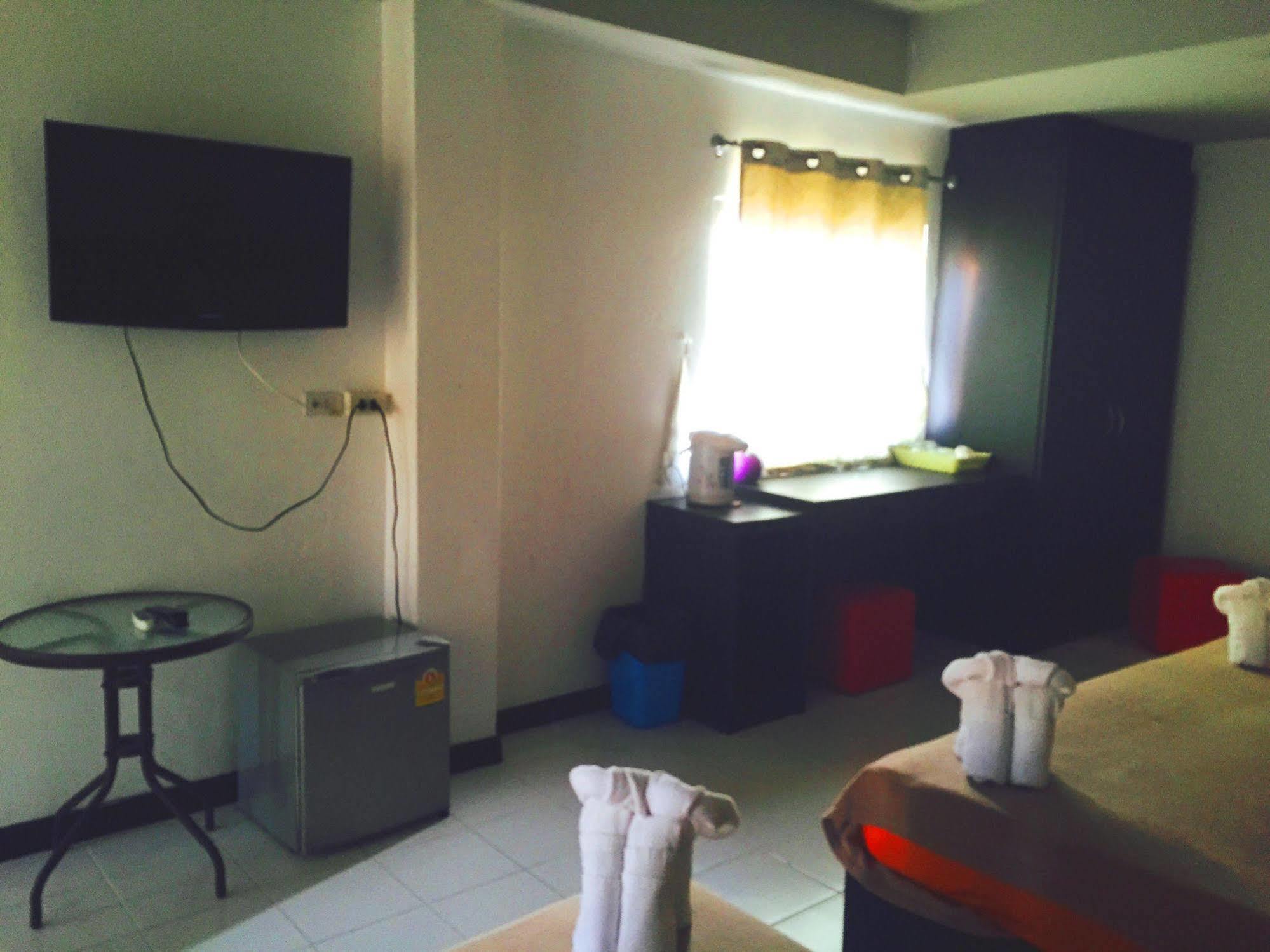 Benetti Lodge Patong Exterior photo